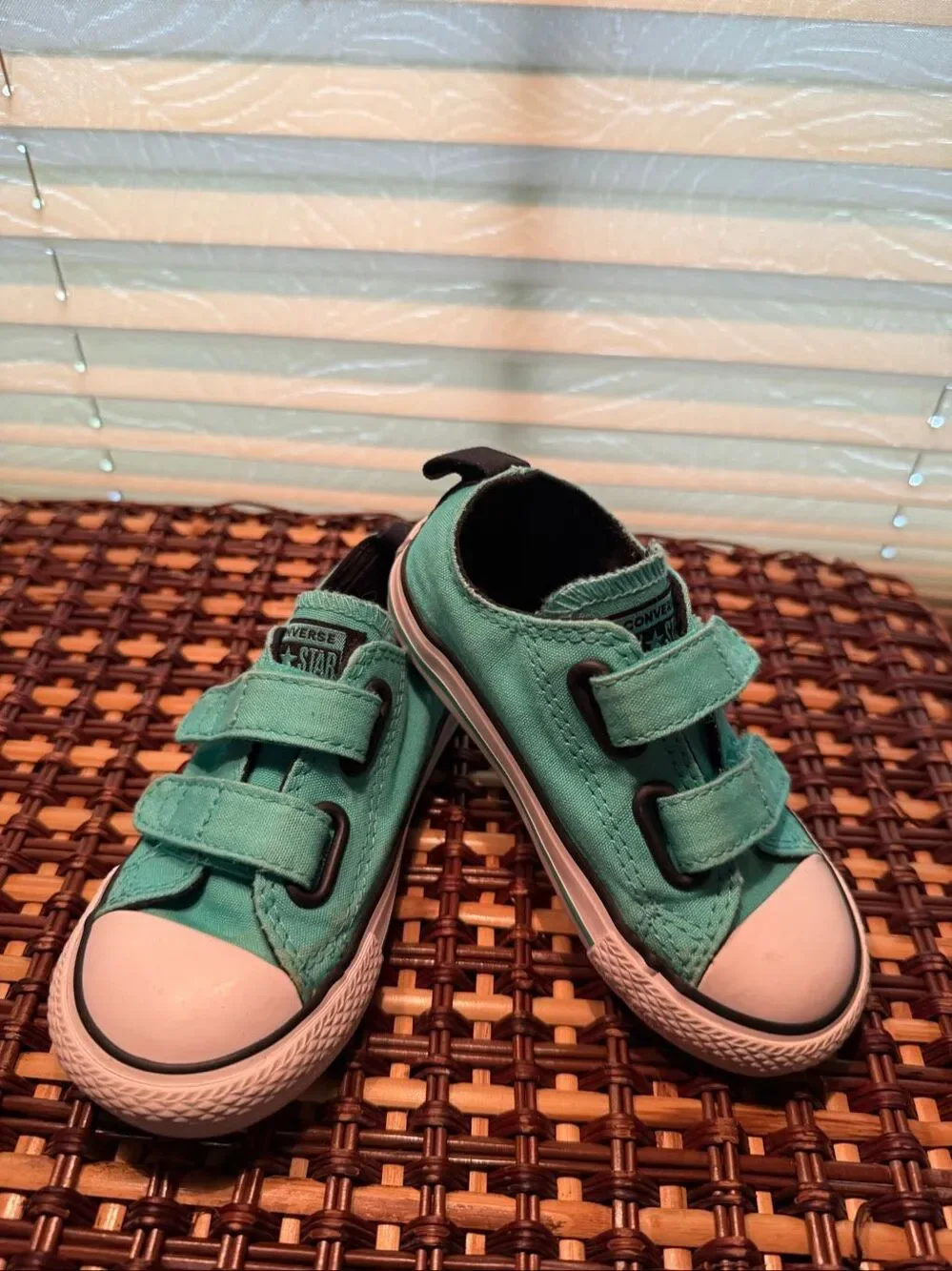 Converse Chuck Taylor All Star Infant/Toddler 2V Ox low-top sz 7 teal